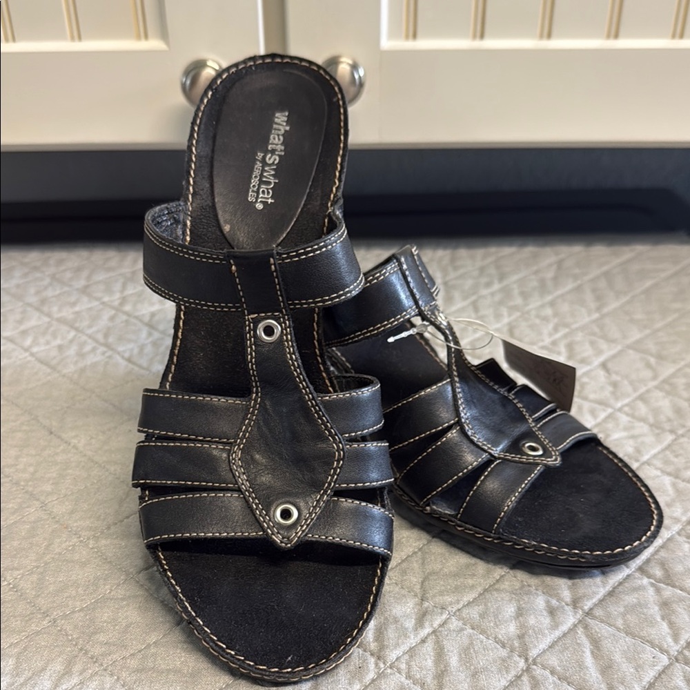 AEROSOLES Black Sandals with White Stitching